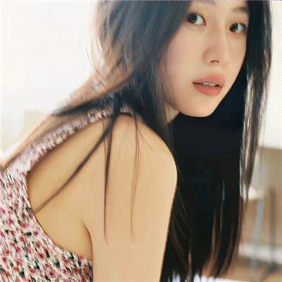 滑板女孩